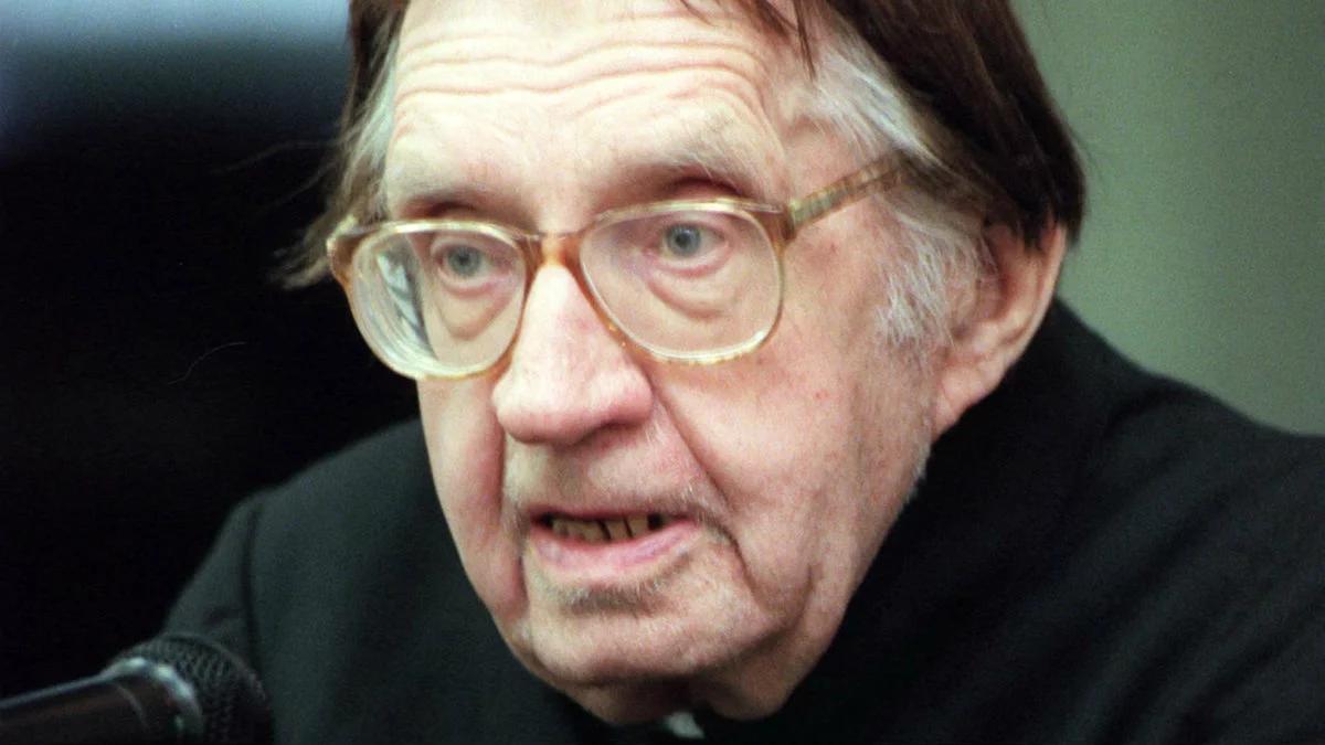 Ks. Jan Twardowski upamiętniony w stolicy. Tu się urodził