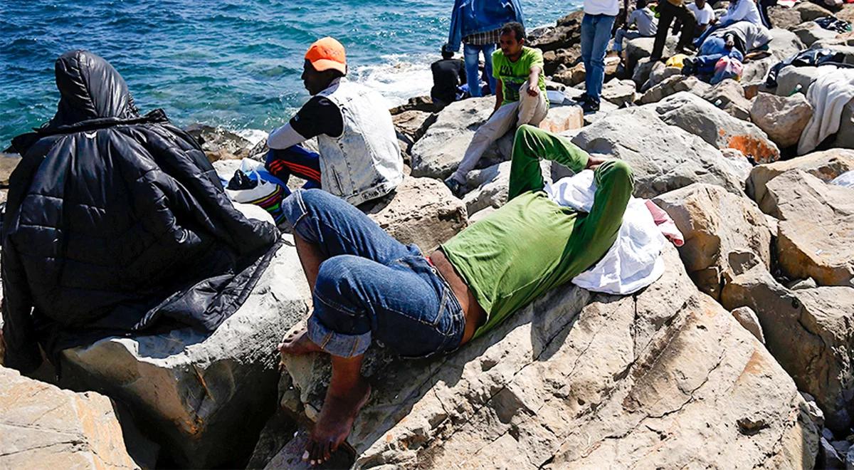 Nielegalni imigranci w Europie. Włochy grożą Unii Europejskiej