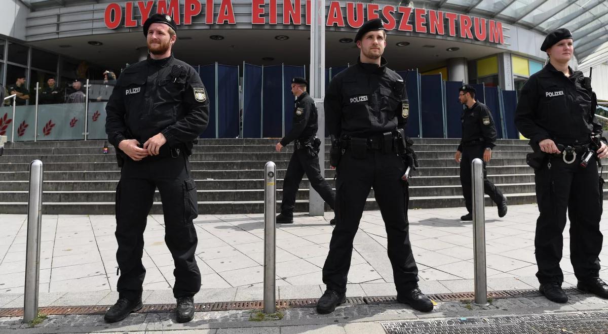 Napastnik z Monachium czytał manifest Breivika, wiadomo skąd miał broń