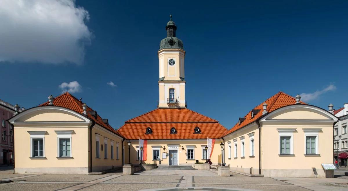 Komornik na koncie Białegostoku. Podatnicy spłacą dług zmarłej kobiety