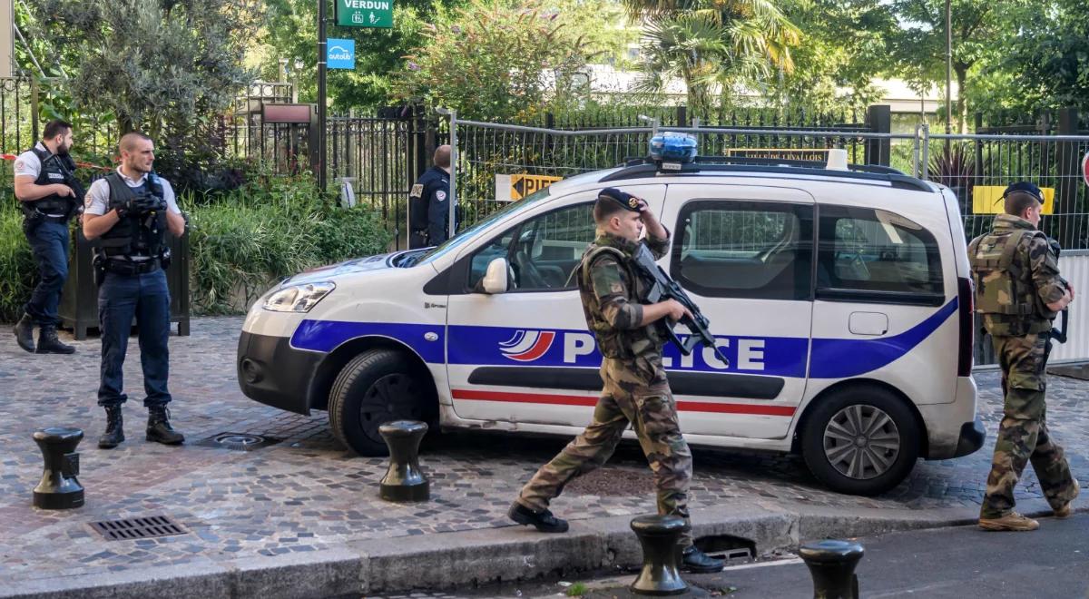 Kolejny atak we Francji: samochód wjechał w żołnierzy. Kilka osób jest rannych