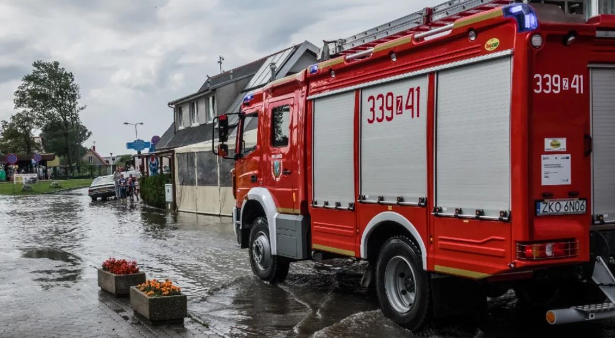 Zagrożenie powodziowe w Małopolsce. Interwencje strażaków, zalane drogi, brak prądu w tysiącach domów