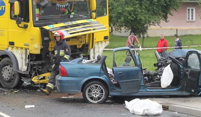 Wypadek na DK7 przy granicy. Trzy osoby nie żyją