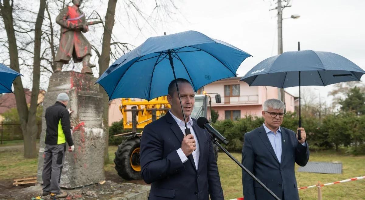 Szef IPN: trzeba zakończyć dekomunizację w Polsce. W całym kraju znikają symbole Armii Czerwonej