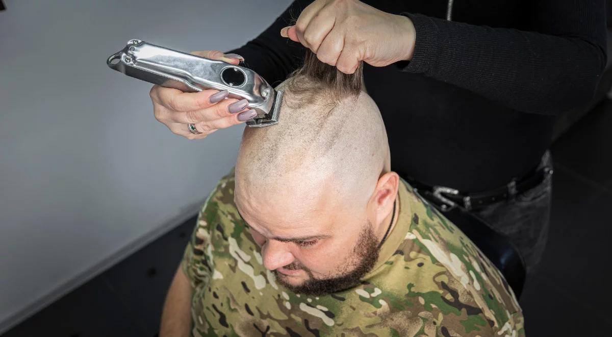 Ukraińscy cywile mięsem armatnim Kremla. Z rosyjskim paszportem jadą na front