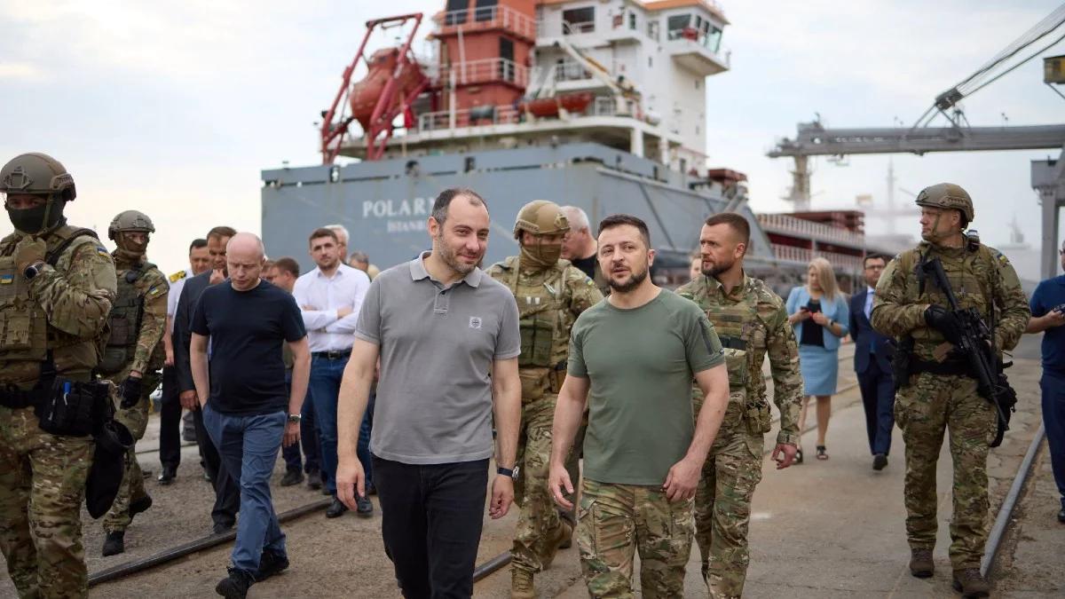 Zełenski w porcie w Czarnomorsku. "Jesteśmy gotowi na eksport ukraińskiego zboża"