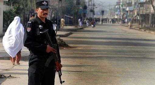 Pakistan: 14-latek ubrany w mundurek szkolny zabił ponad 30 osób