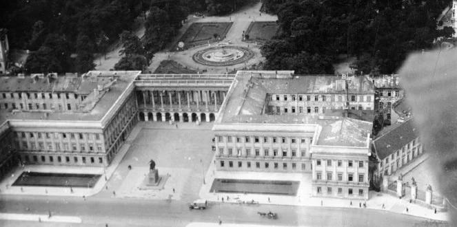 77 lat od wyburzenia Pałacu Saskiego. "Był jednym z najważniejszych budynków w Warszawie"