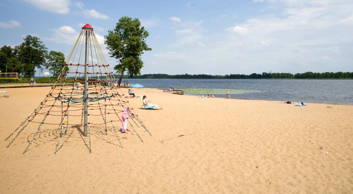 Atak sinic zablokował kąpieliska. Sanepid wydał decyzje dla tych plaż