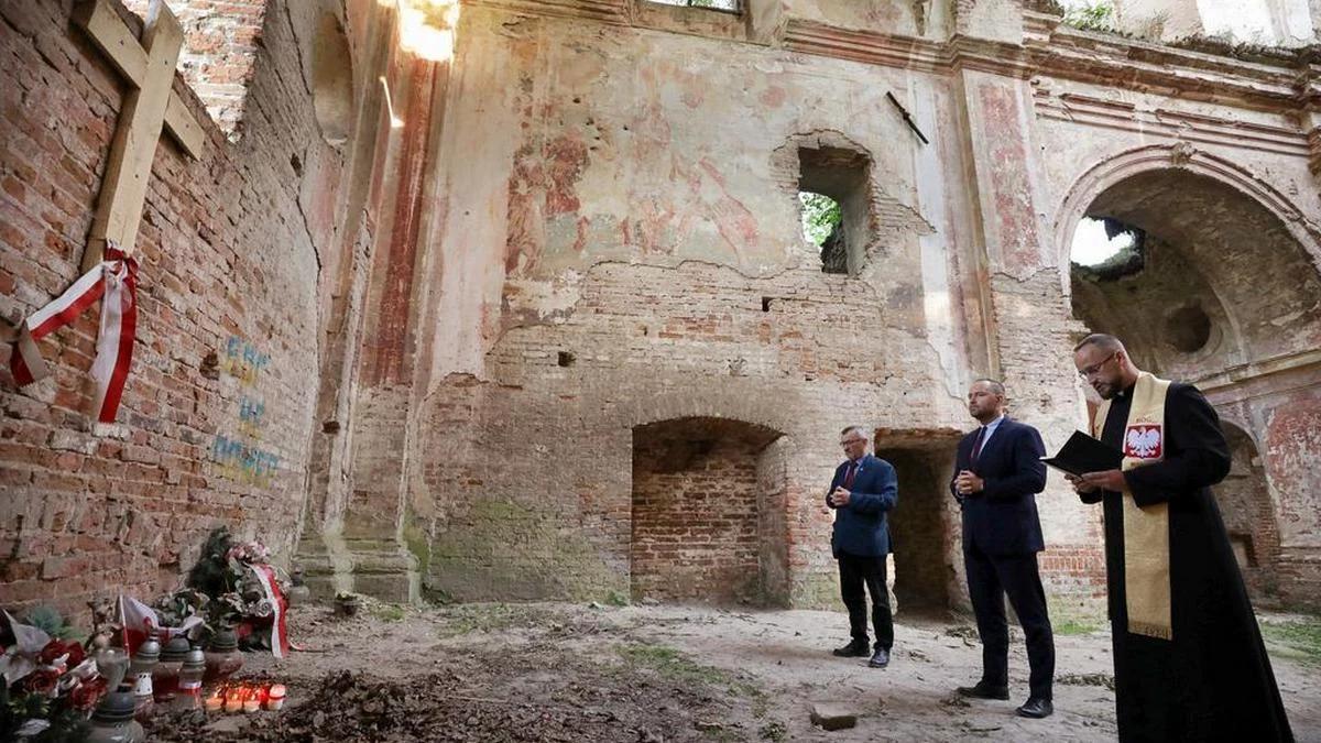 Rocznica rzezi wołyńskiej. Delegacja IPN upamiętniła ofiary ludobójstwa UPA