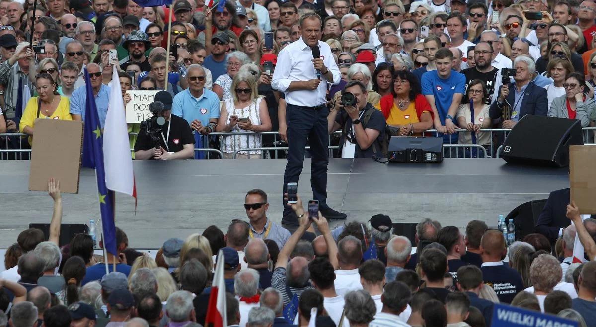 Ostry język Tuska. Andruszkiewicz: brak odpowiedzialności za słowa może prowadzić do tragedii