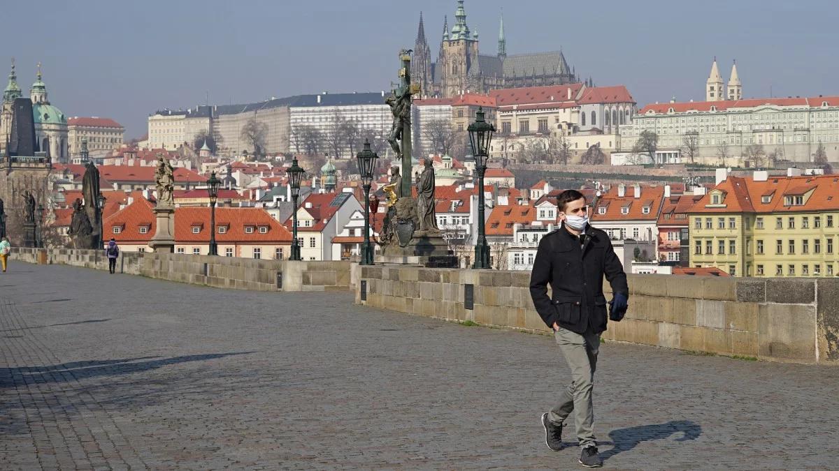 Czechy: rząd przedstawił plan łagodzenia obostrzeń sanitarnych