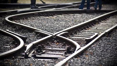 Śląsk: po nawałnicach nie jeżdżą pociągi na trasie Zwardoń-Rajcza