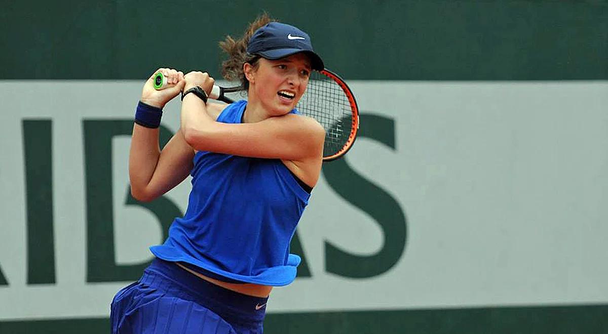 Tenis: tytuł w debiucie - Iga Świątek pisze swoją historię, nie zamierza być Agnieszką Radwańską 