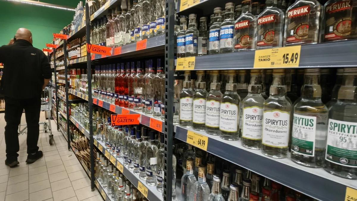 Nocna prohibicja, stacje bez alkoholu. Początek wielkiej zmiany w Polsce?