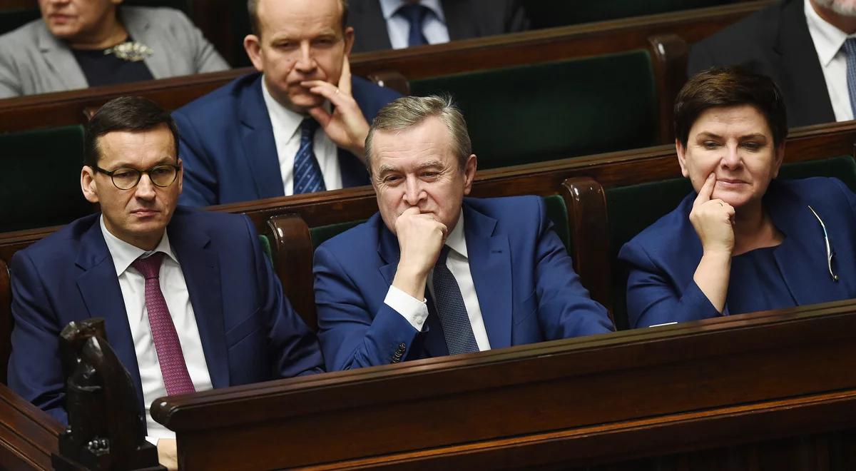 Kantar Public: 50 proc. Polaków popiera PiS