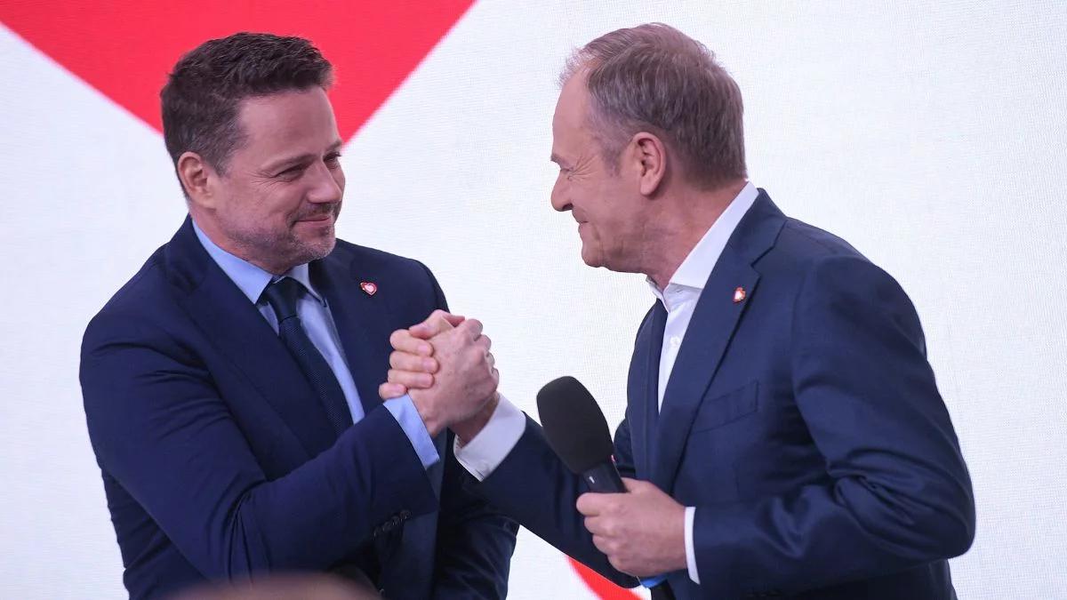 Trzaskowski czy Tusk? Polacy tylko w jednym widzą lidera PO [SONDAŻ]