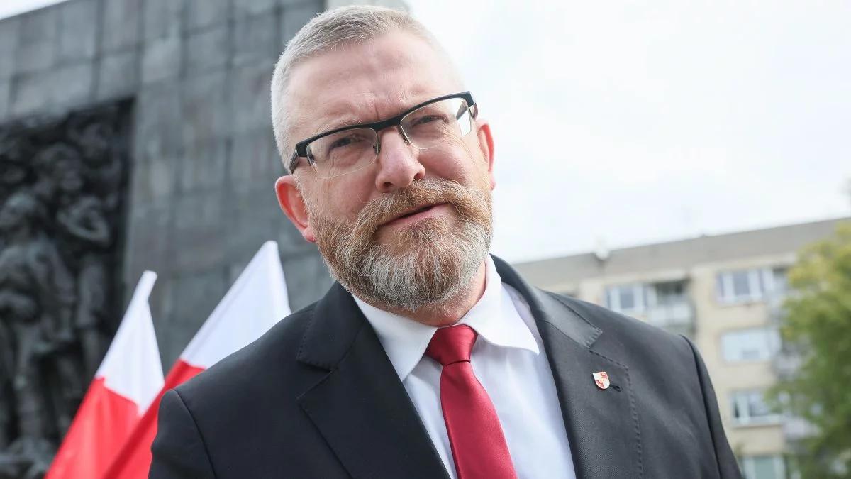 Grzegorz Braun z zarzutami. Bodnar: ekscesy nie pozostają bez reakcji