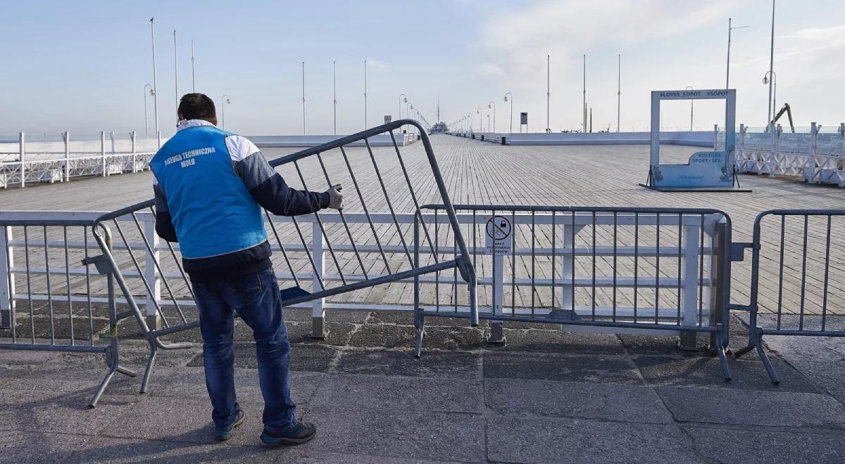 Molo w Sopocie zamknięte. Apele o pozostanie w domach przez system głośników miejskich