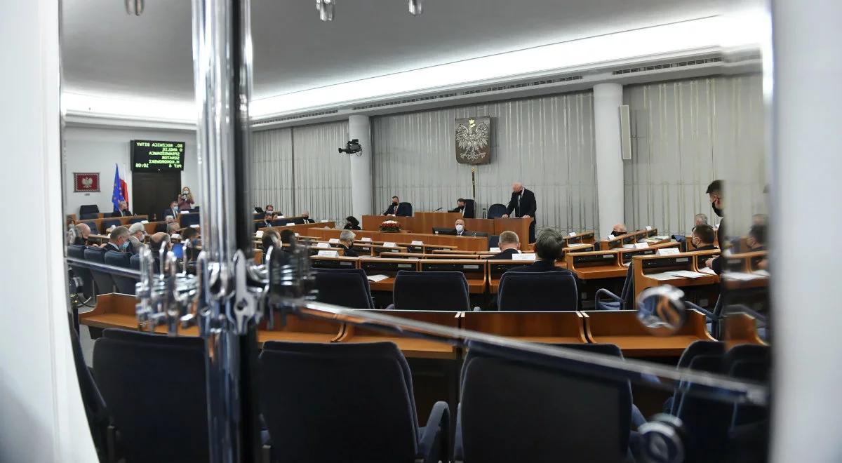 Porażka opozycji w Senacie. Odrzucono uchwałę dot. protestów kobiet