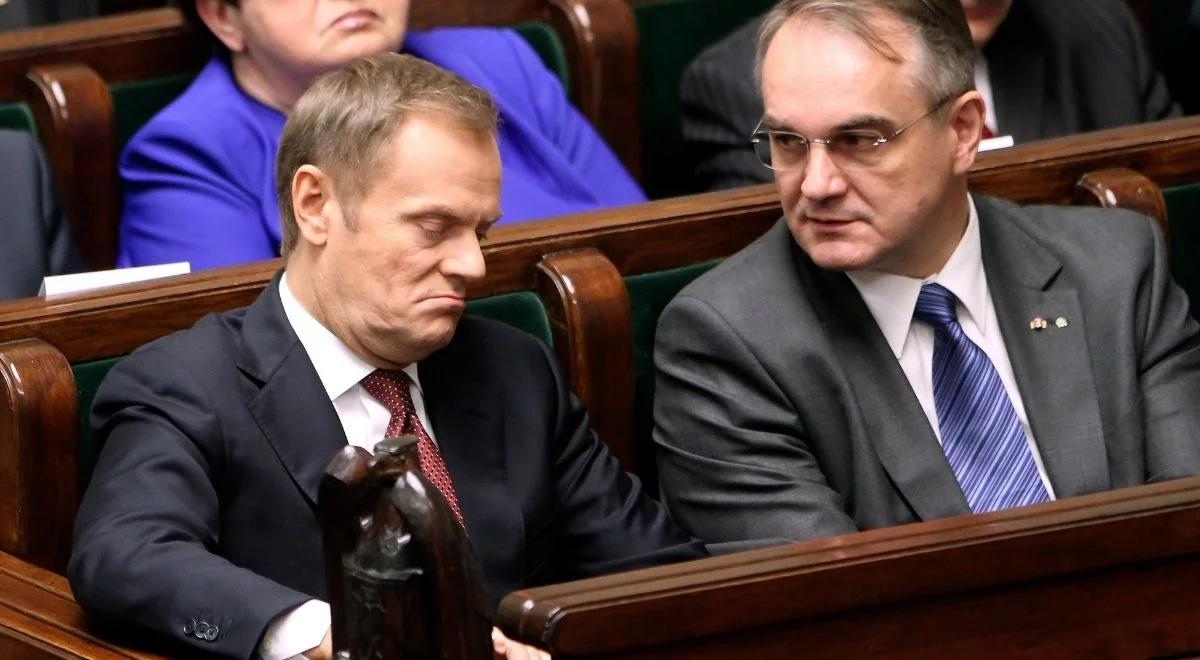 Tusk i Pawlak nie potrafili wyjaśnić, skąd kontrakt na rosyjski gaz do 2037 r. Najnowszy odcinek "Resetu"