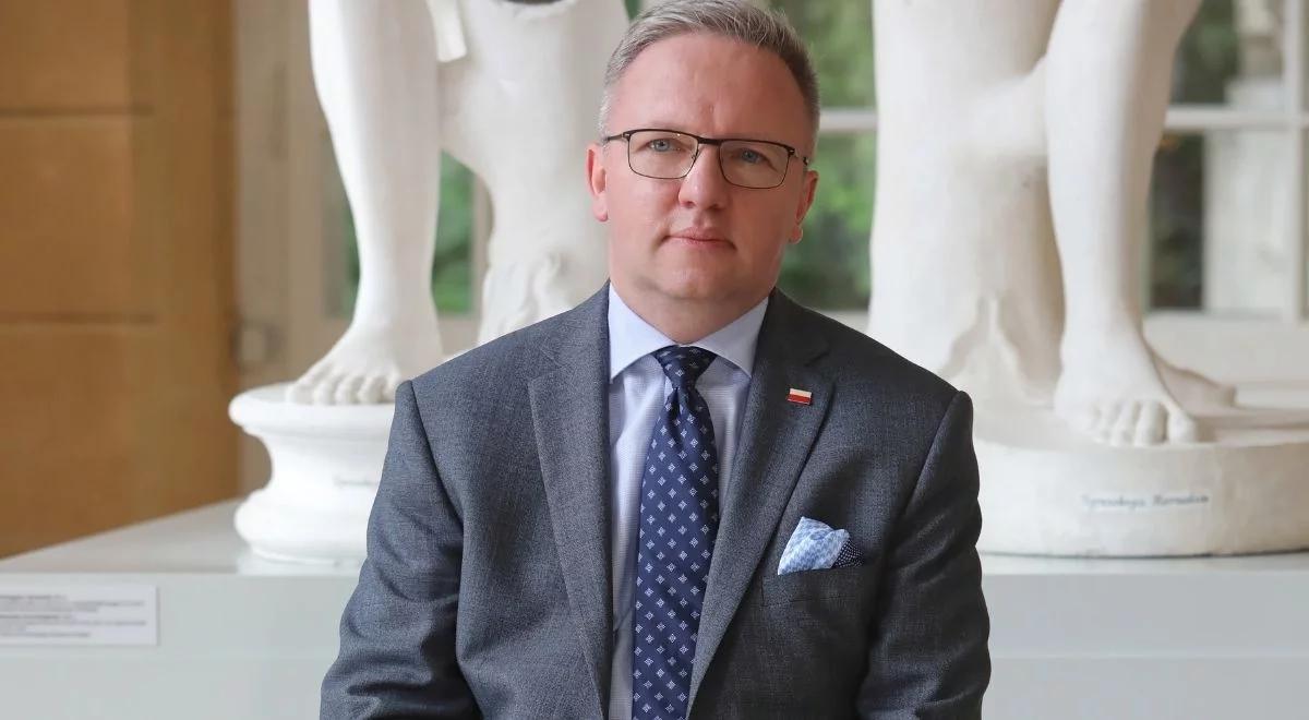 "Spoczywaj w pokoju, przyjacielu". Krzysztof Szczerski złożył kondolencje z powodu śmierci Jana Heckera