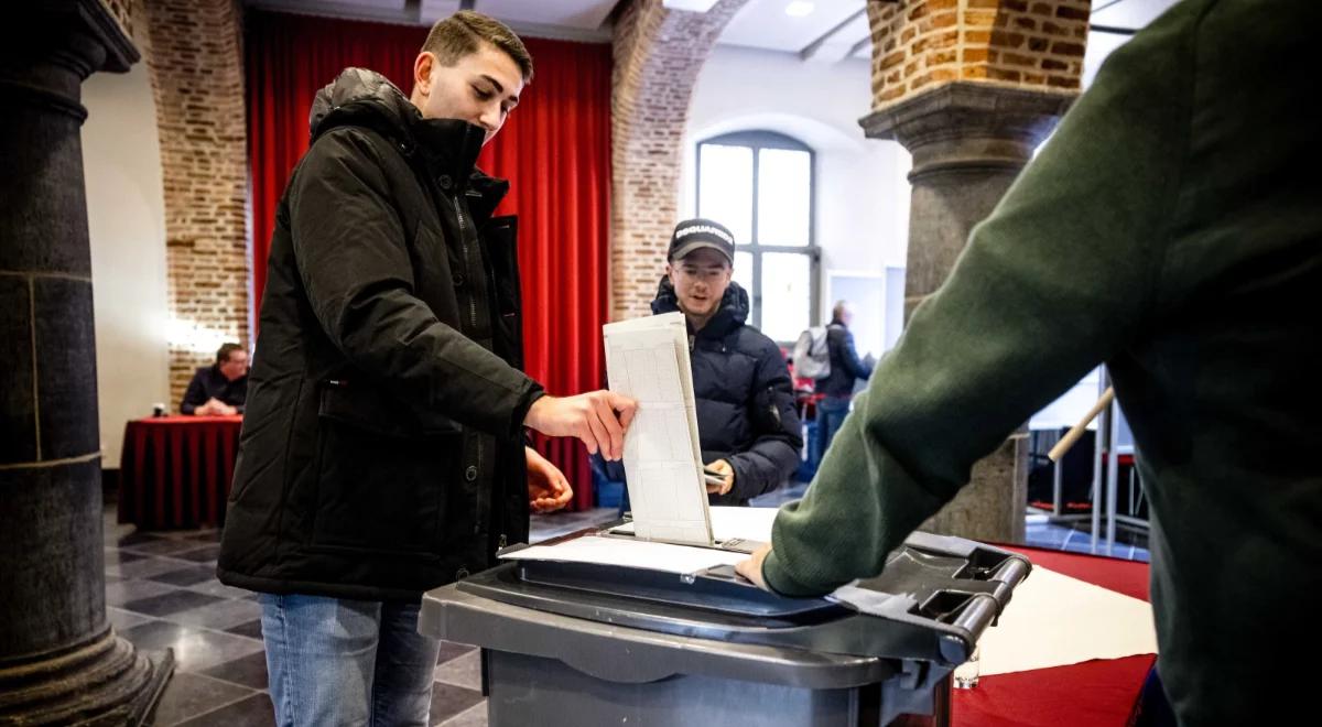 Wybory w Holandii. Według exit poll zwyciężyła prawicowa Partia Wolności