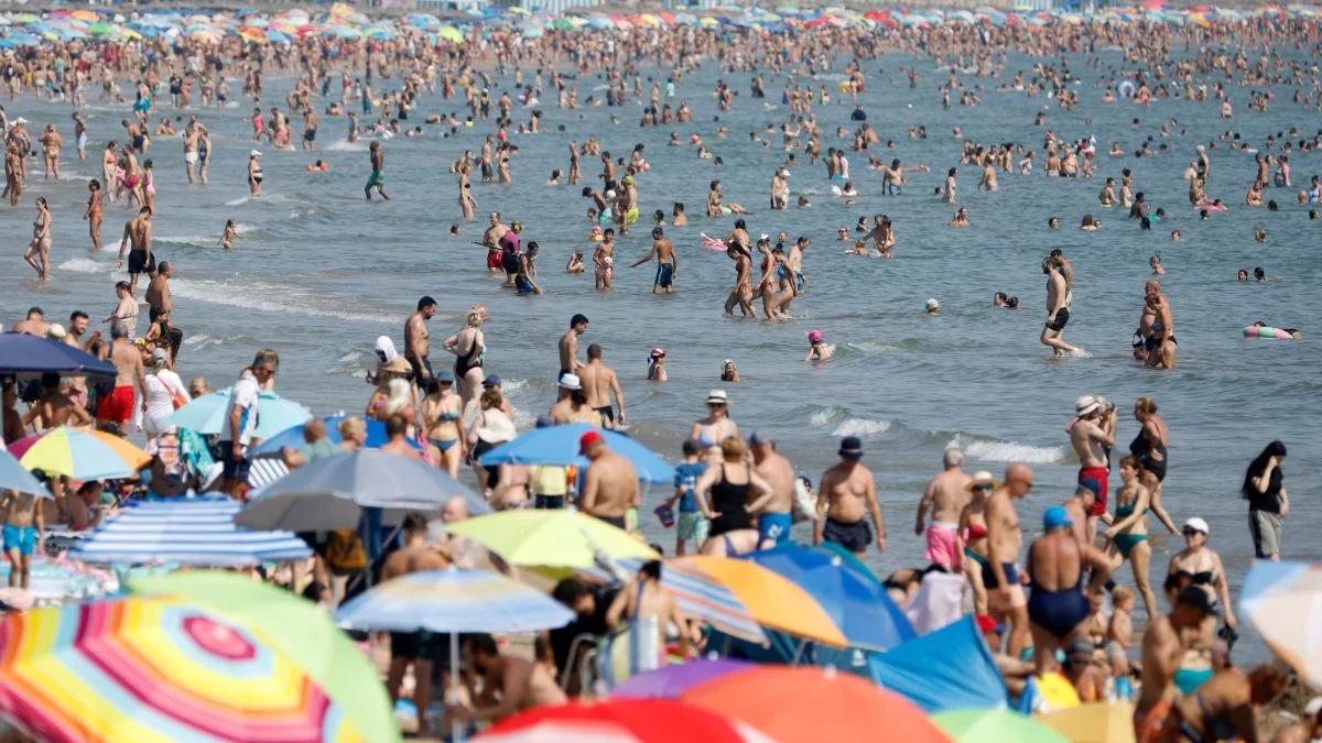 Rekordowa liczba turystów, rekordowe wydatki. Hiszpanie niezadowoleni