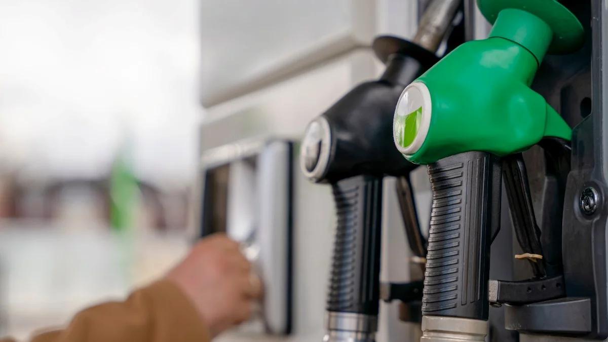 Ceny paliw poszybują na wakacje. Podwyżki najmniej odczują kierowcy aut na LPG