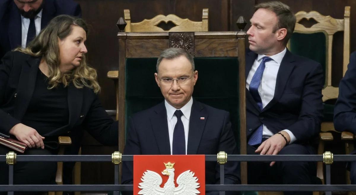 Andrzej Duda flirtuje ze skrajną prawicą? "Wyczuwa trendy społeczne"