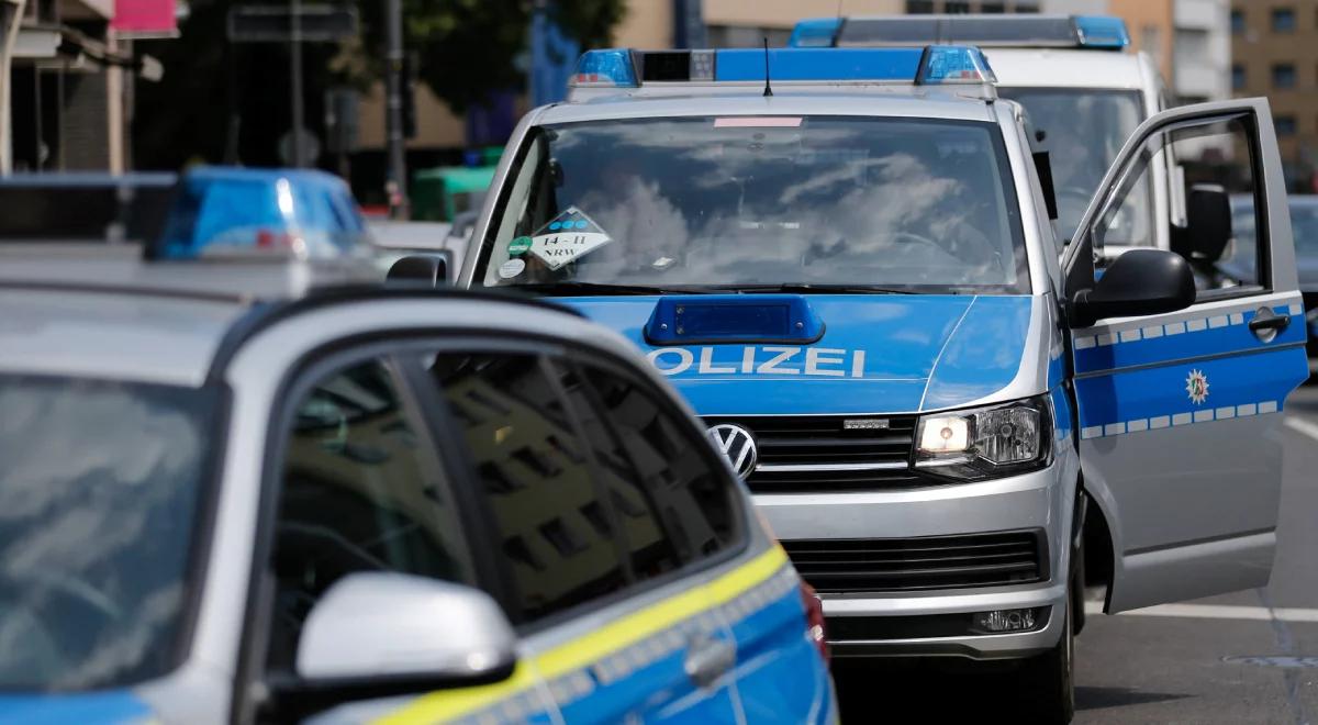 Stuttgart. Kierowca wjechał w pieszych na przejściu