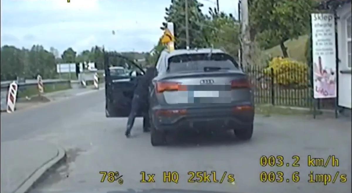 Incydent w Gdańsku. Wysiadł do policyjnej kontroli, samochód odjechał bez niego