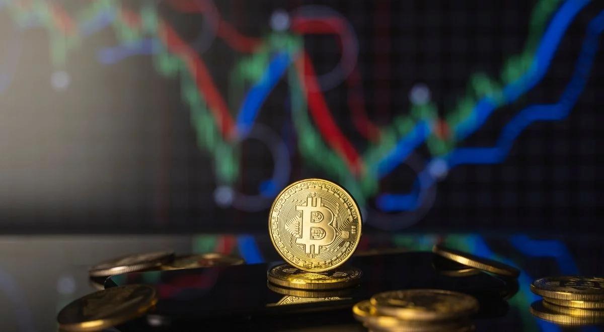 Rynek kryptowalut drży w posadach. Czy firmom inwestującym i obsługującym transakcje w krypto grozi niewypłacalność?