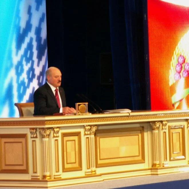 UE zawiesiła na cztery miesiące sankcje wobec Białorusi