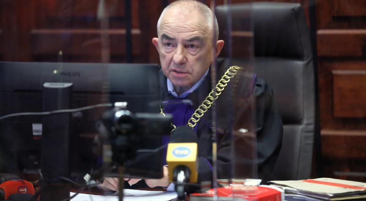Podobnie orzekał ws. Żulczyka i Lempart. Kim jest sędzia, który umorzył sprawę pisarza?