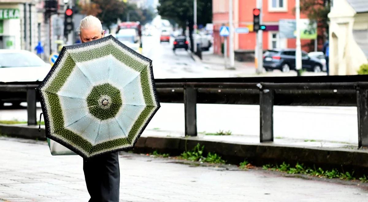 IMGW ostrzega. Front burzowy zmierza na południe Polski