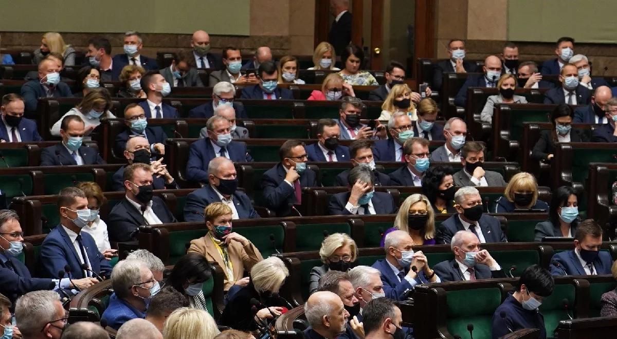 Drugi dzień posiedzenia Sejmu. Posłowie zajmą się m.in. projektami uchwał dot. sytuacji na granicy