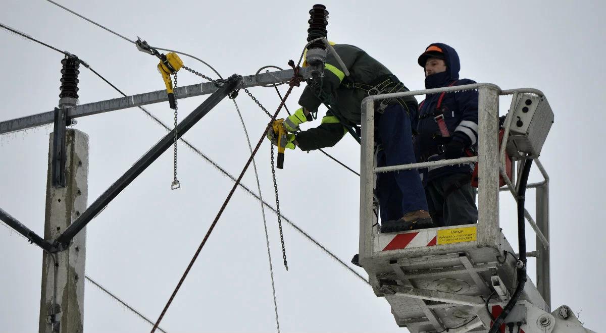 Zima wróciła. Ponad 41 tysięcy odbiorców bez prądu