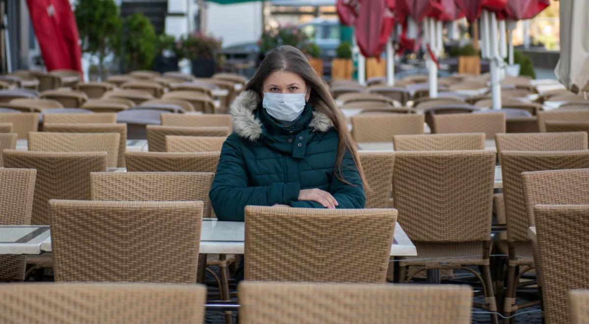 "Mamy szanse uniknąć wzrostu zakażeń, jeśli restrykcje zostaną zachowane". Ekspert o sytuacji epidemicznej