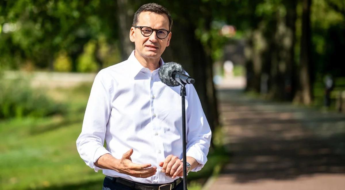 Premier Morawiecki: Tusk jest jak pyton, który tak przytula aż udusi