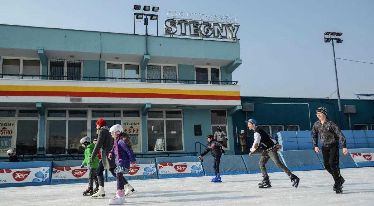 "Stegny" rocznik 1980 przejdą modernizację. Resort sportu i władze Warszawy podpisały umowę