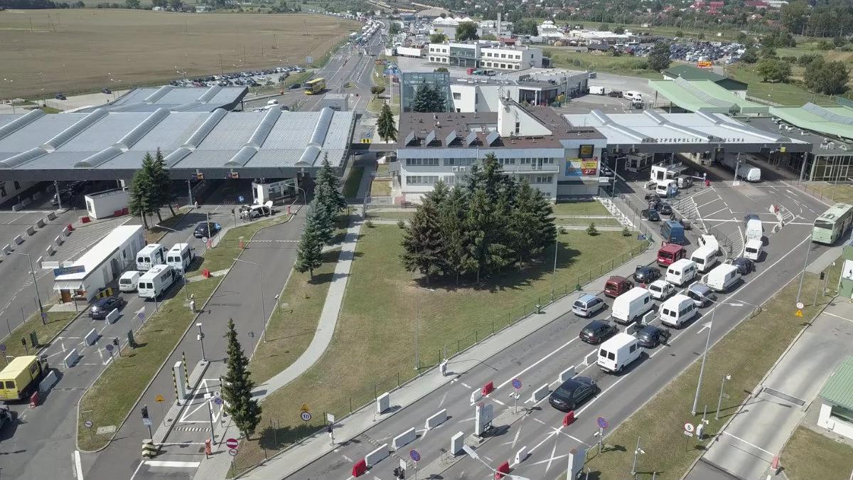 Przemytnik imigrantów zatrzymany na przejściu w Medyce. Był poszukiwany przez Francję