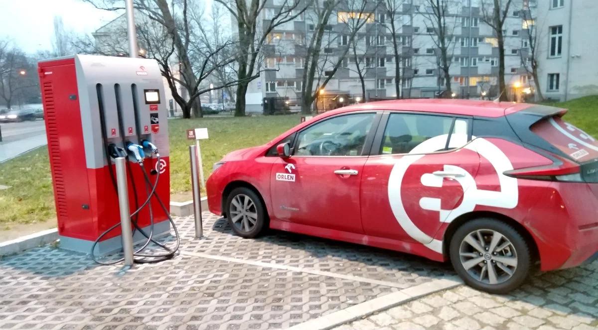 Duży wzrost rejestracji elektrycznych aut. Znamy dane za listopad 2023 roku  