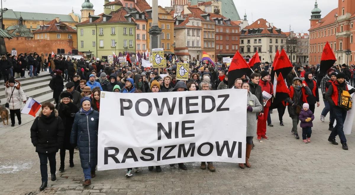 Marsz przeciwko rasizmowi w Warszawie. "Kto nie potępia, ten przyzwala"