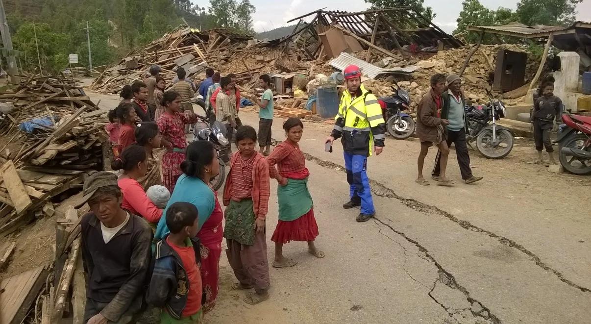 Kolejny sukces ratowników w Nepalu. Kobieta uratowana po sześciu dobach pod gruzami