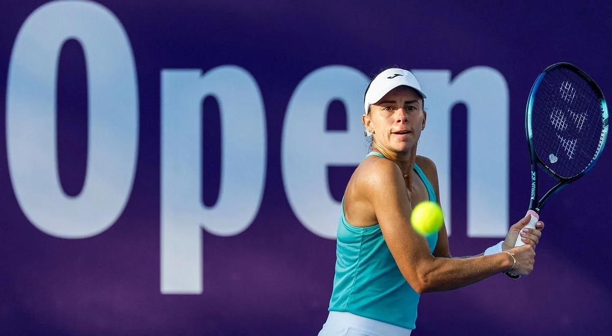 WTA Charleston. Magda Linette kończy złą serię i tworzy mema. "Biegiem do następnej rundy"