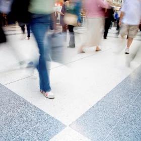Eurobarometr: coraz więcej Polaków niezadowolonych z sytuacji gospodarczej