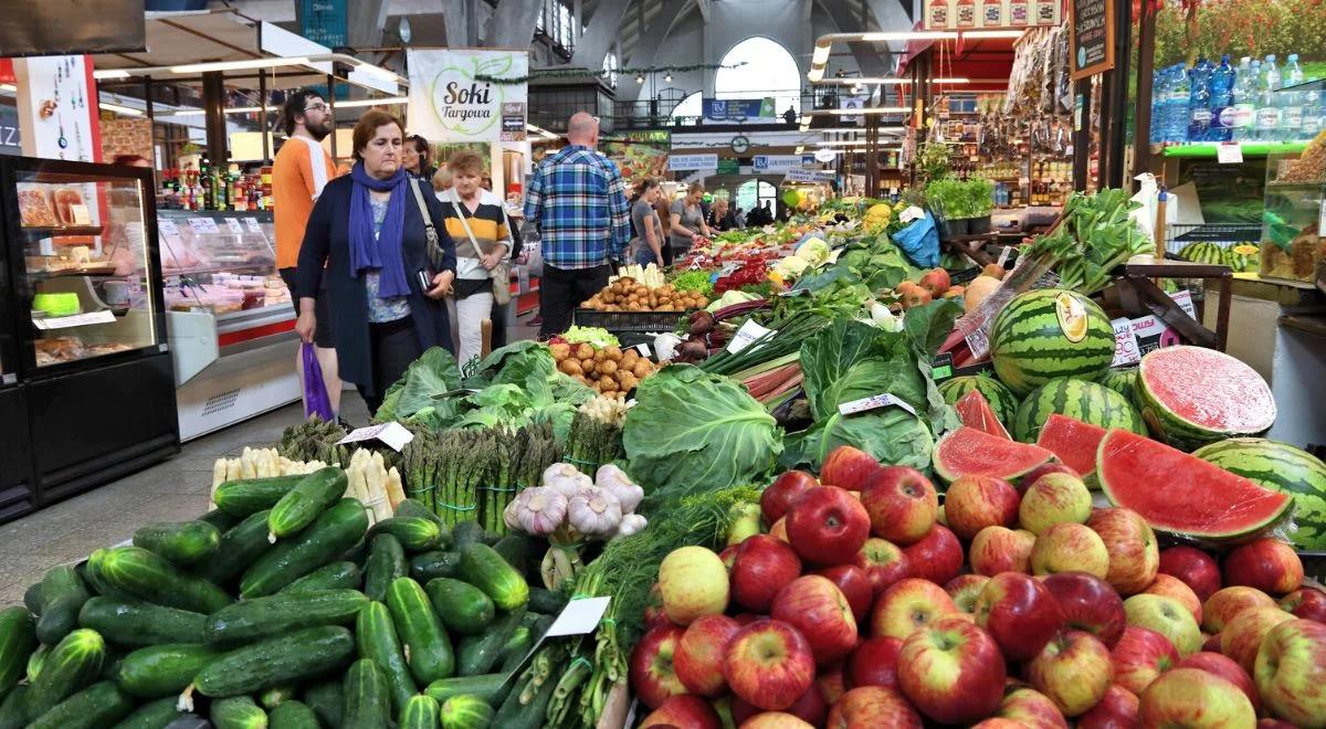 Tarcza Antyinflacyjna zostanie przedłużona na 2023 rok? Premier zwraca uwagę na jeden wskaźnik