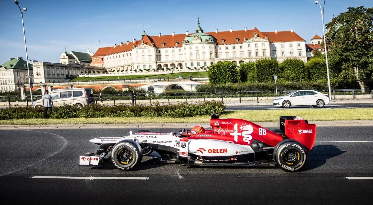 Niezwykły wyścig w Warszawie. W rolach głównych bolidy F1 i polscy sportowcy