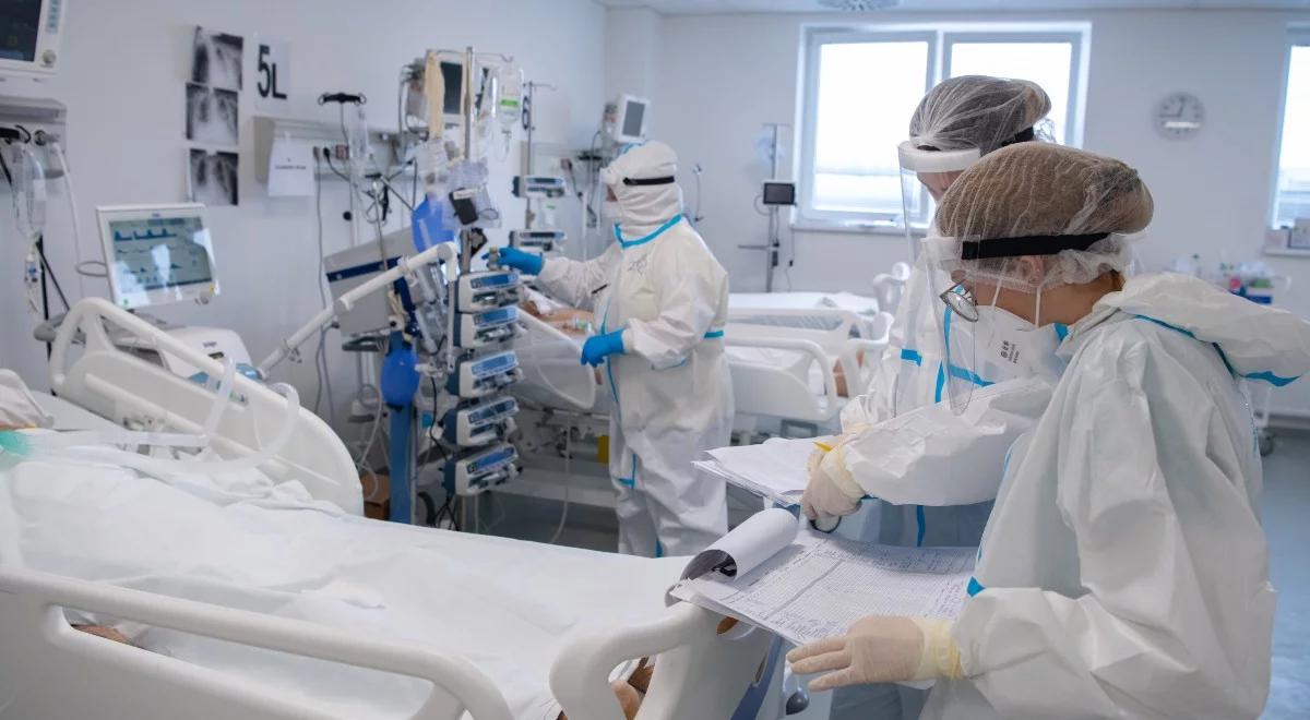 Przybywa chorych na COVID-19. Kraska: mamy hospitalizowanych ponad 2,4 tys. pacjentów